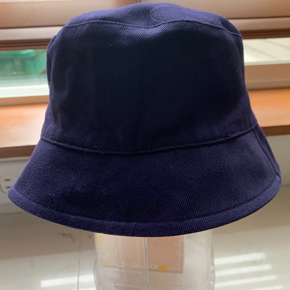 Burberry reversible bucket hat - Picture 3 of 4